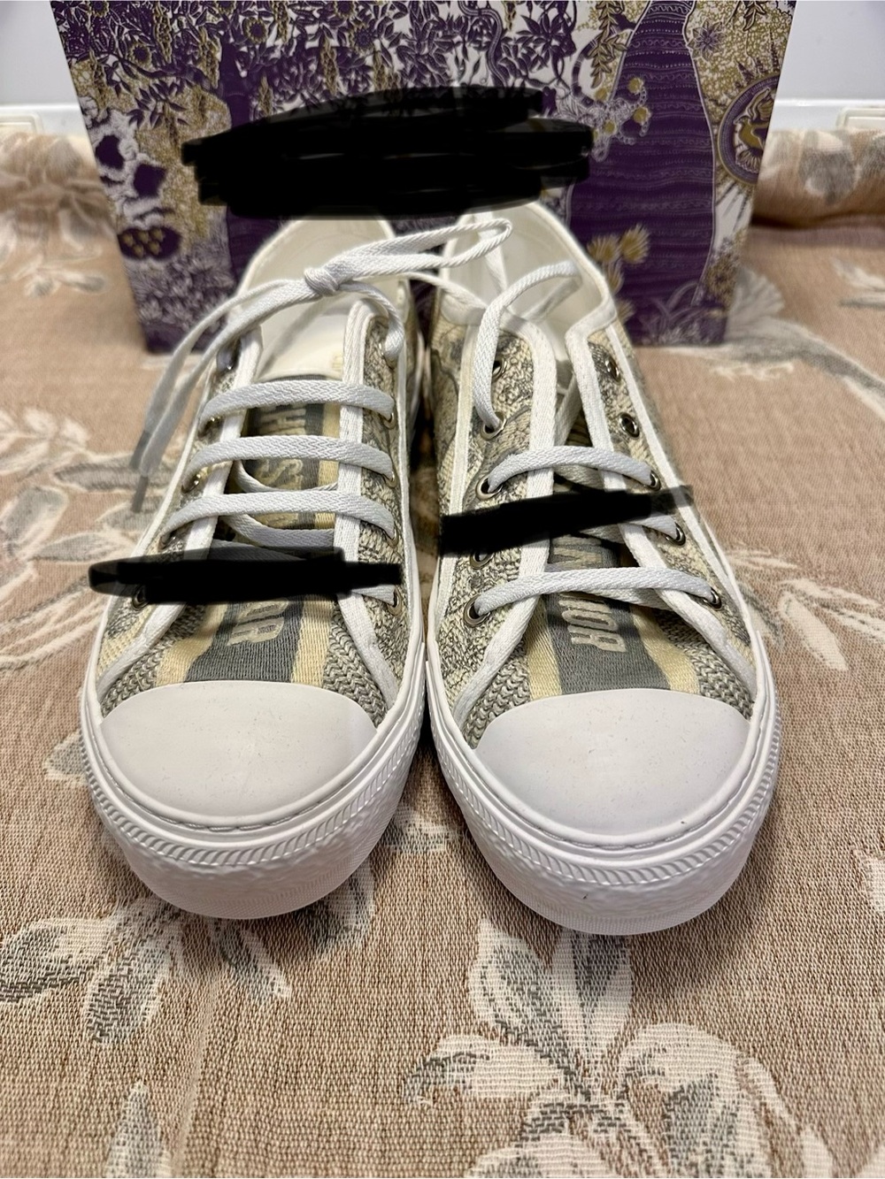 Women’s Low-Top Casual Sneakers in White and Beige